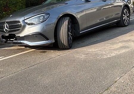 Mercedes-Benz E 300 de 4MATIC T Automatic