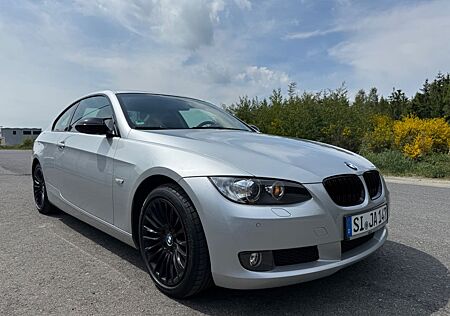 BMW 320i Coupé 6-Gang 2.Hand 18 Zoll Bi-Xenon Scheck
