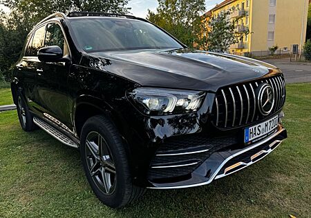 Mercedes-Benz GLE 300 AMG-Line *AHK*HeadU*360*Pano