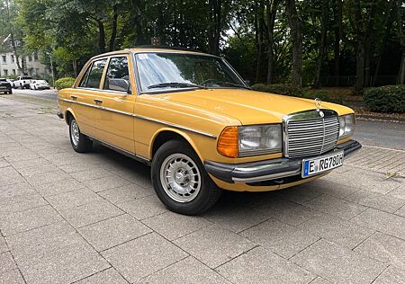 Mercedes-Benz E 230 , Scheckheftgepflegt, Top-Zustand!