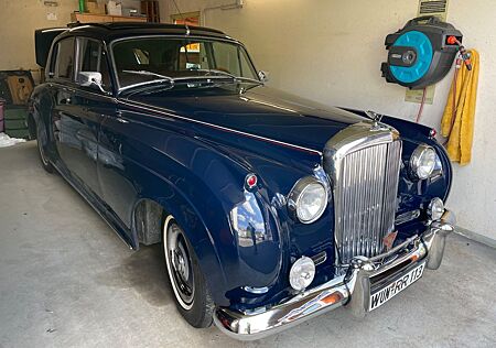 Bentley S2