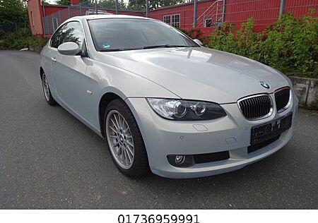 BMW 330d xDrive Coupe.Leder.Xenon.Klimaaut.1 Hand