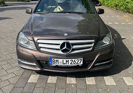 Mercedes-Benz 220 C