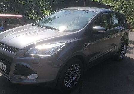 Ford Kuga 1,6 EcoBoost 4x4 134kW Titanium Autom. ...