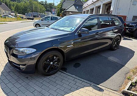 BMW 530 Touring d AUTOMATIK,NAVI,SHZ,PDC,NEU TÜV
