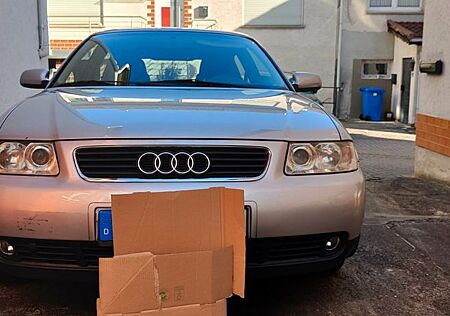 Audi A3 1.6 Attraction