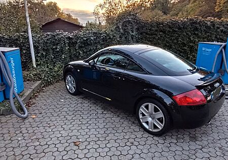 Audi TT Coupe 1.8T 110 kW -