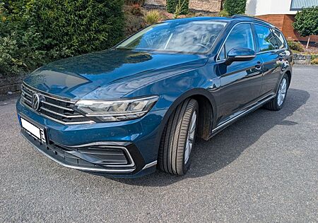 VW Passat Variant Volkswagen GTE mit Panoramadach und AHK
