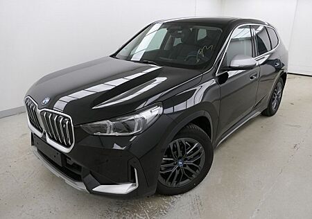 BMW iX1 30 xDrive xLine DrivAssProf_AHK_Headup_360Gr