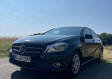 Mercedes-Benz A 200 AMG Line