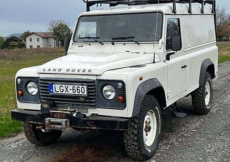 Land Rover Defender 110 Hard Top S