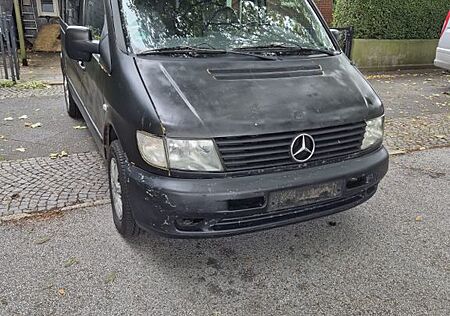 Mercedes-Benz Vito 110 CDI AHK TÜV 10/2026 8 Sitze