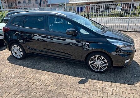 Kia Carens Dream Team Edition