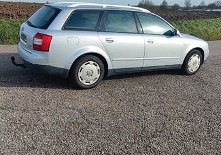 Audi A4 2.0 Avant B6 -