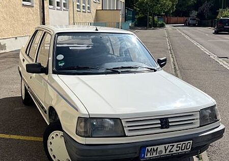 Peugeot 309