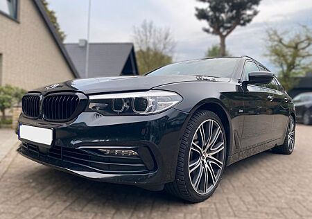BMW 530d xDrive Touring A - Head-Up, Pano