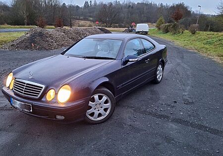 Mercedes-Benz CLK 230 KOMPRESSOR AVANTGARDE Avantgarde