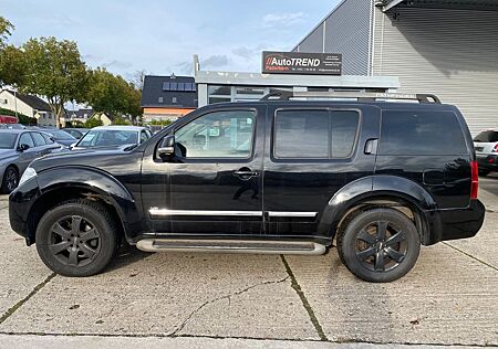 Nissan Pathfinder 3.0 dCi LE*Vollleder*Xenon*AHK