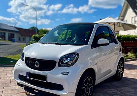 Smart ForTwo | Benzin | EZ 02/2019 | HU Neu