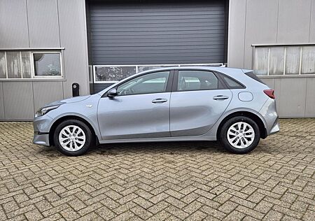 Kia Cee'd Ceed Vision 1.5 T-GDi 140PS Automatik Klimaa...