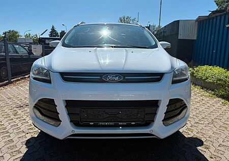 Ford Kuga 2,0 TDCi 4x4 Titanium*AUTOMATIK*LEDER*PANO*