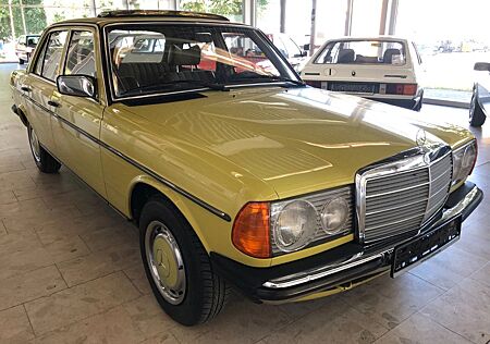 Mercedes-Benz 230 Automatik Schiebedach Servo sehr gepflegt