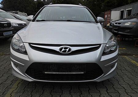 Hyundai i30 i30CW 1.4 UEFA EURO 2012 Edition/Kupplung fällig