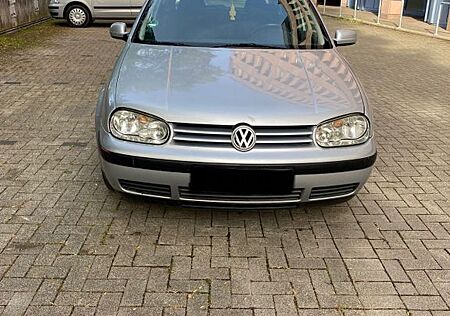 VW Golf Volkswagen 1.6 Basis mit Schiebedach