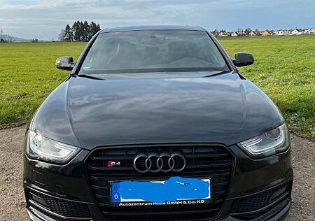 Audi S4 3.0 TFSI S tronic quattro -