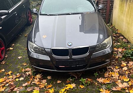 BMW 318i -