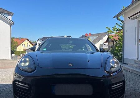Porsche Panamera GTS Facelift V8 CHRONO 441 PS