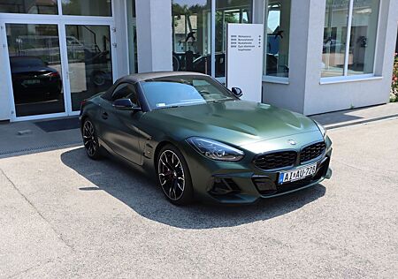 BMW Z4 M Z4 M40i, matte green, all options, net €50k