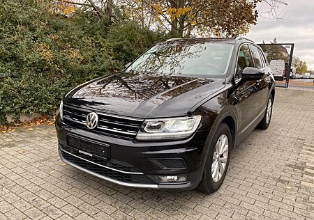 VW Tiguan Volkswagen Highline_2.0 TDI DSG_LED_NAVI_VIRTUAL_ACC