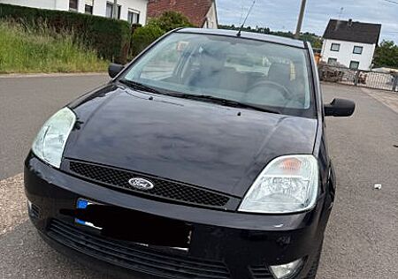 Ford Fiesta 1,4 **TÜV NEU**