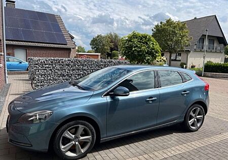 Volvo V90 V40 D3 5-Zylinder Momentum Business Pro