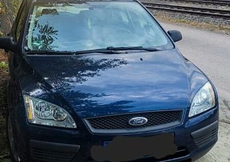 Ford Focus 1,6 Ambiente Ambiente