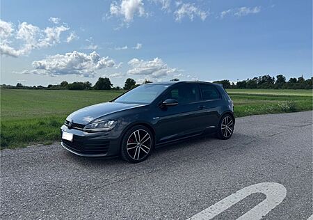 VW Golf Volkswagen 2.0 TDI BMT GTD Sport & Sound Paket