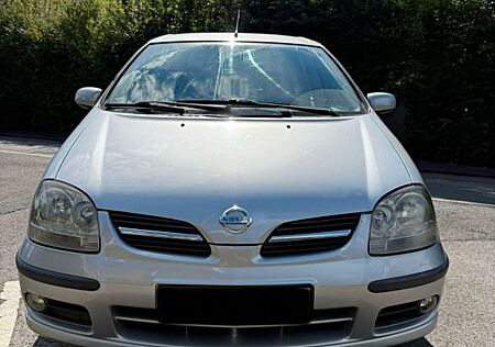 Nissan Almera Tino 1.8 tekna plus tekna plus