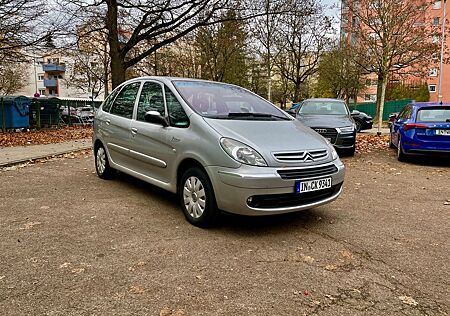 Citroën Xsara Picasso 2.0 16V Exclusive Autom. Exclusive