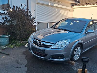 Opel Signum 1.9 CDTI 88kW -