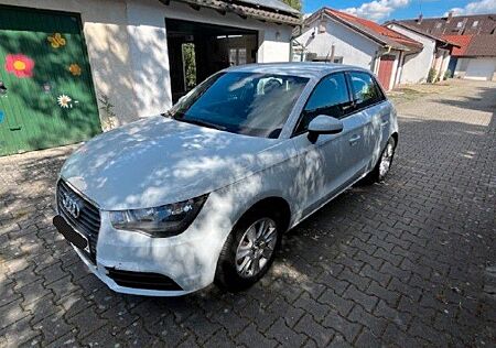 Audi A1 1.6 TDI , TÜV neu ohne Mängel