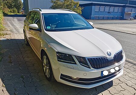 Skoda Octavia 1.6 TDI, Cam DAB LED APP Premium