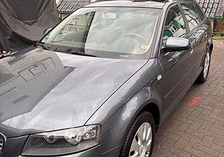 Audi A3 1.6 Attraction Sportback Attraction