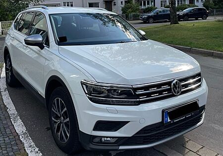 VW Tiguan Allspace Volkswagen 2.0 TDI SCR Comfortline Comf...