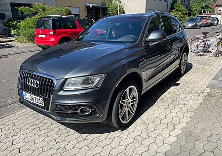 Audi Q5 2.0 TDI S tronic quattro -