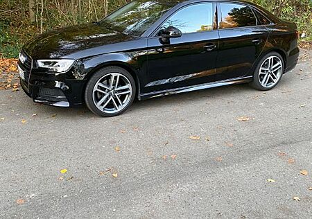 Audi A3 2.0 TFSI S tronic quattro Sport -Line,LED