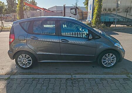Mercedes-Benz A 180 CDI ELEGANCE SD Autom AHK hell