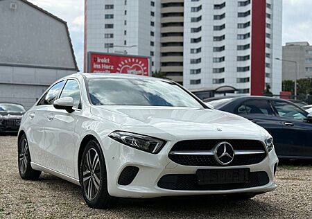 Mercedes-Benz A 180 Kamera Ambiente Leder