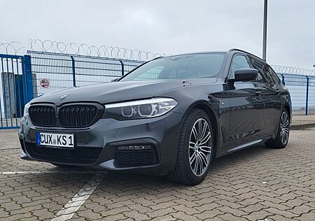 BMW 520d M-Tech/Sthzg/AHK/360°/Shadow/SSD Pano/19"