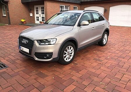 Audi Q3 TFSI + quattro + Autom. + ANK. + TÜV